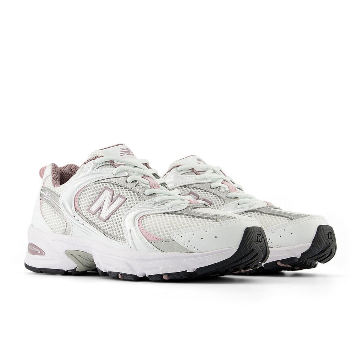 New Balance 530 sneakers pink colorway