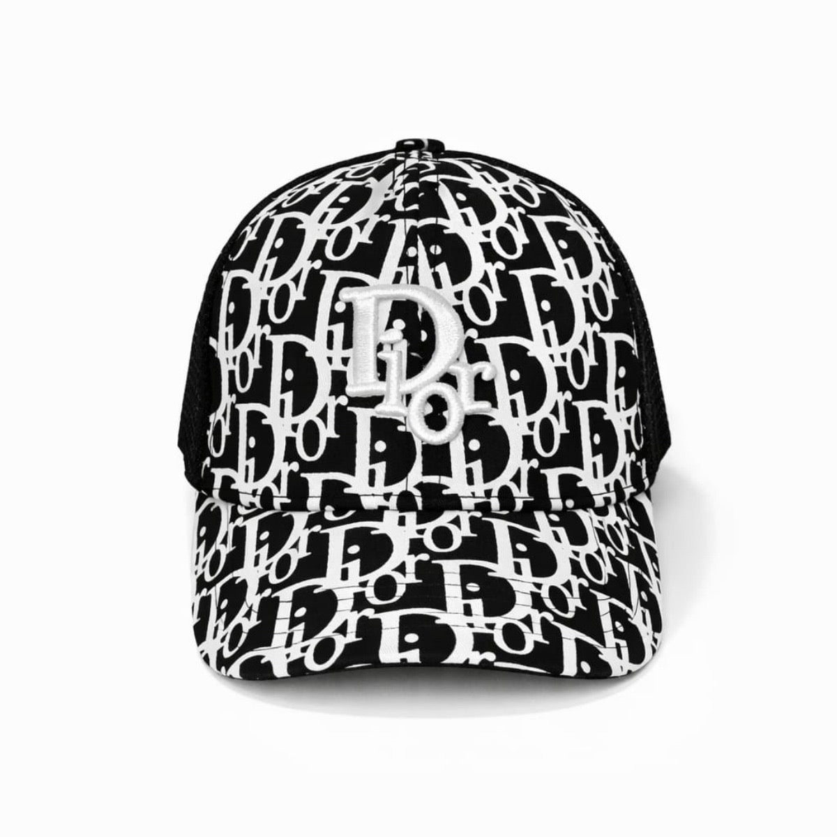 Dior black and white Oblique trucker cap.