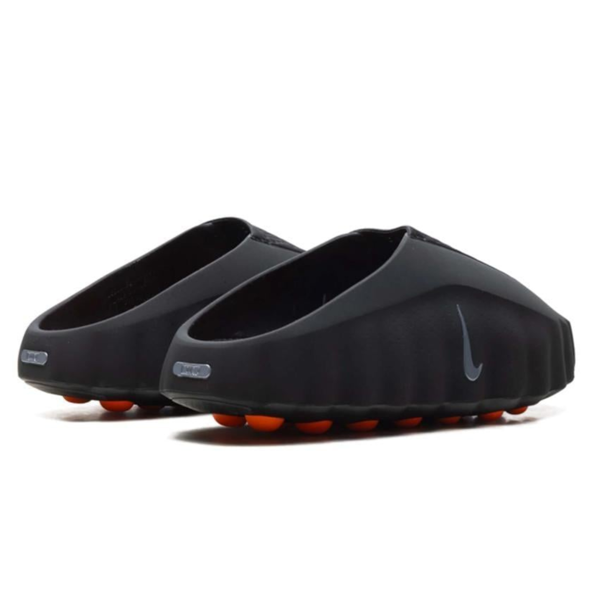 Nike Mind 001 slide in the Black/Chrome/Hyper Crimson colorway.