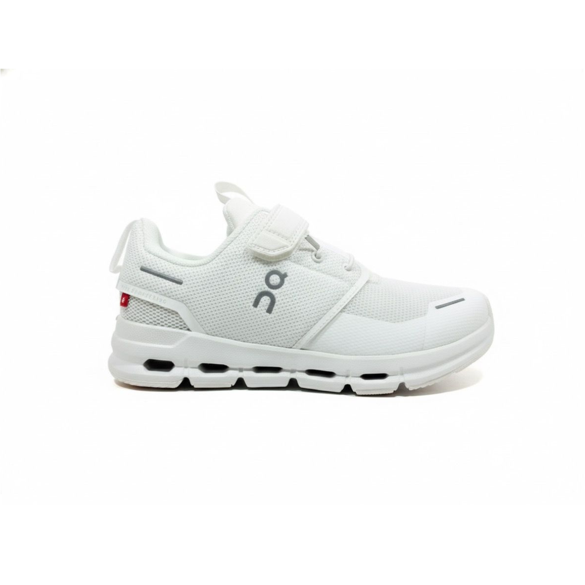 On Cloud Kids White Shoes